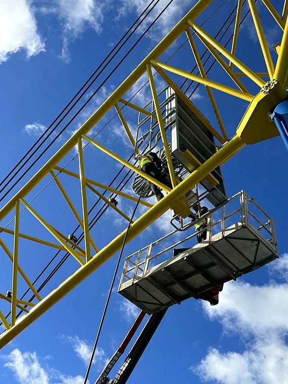 Work at height on a harbour crane