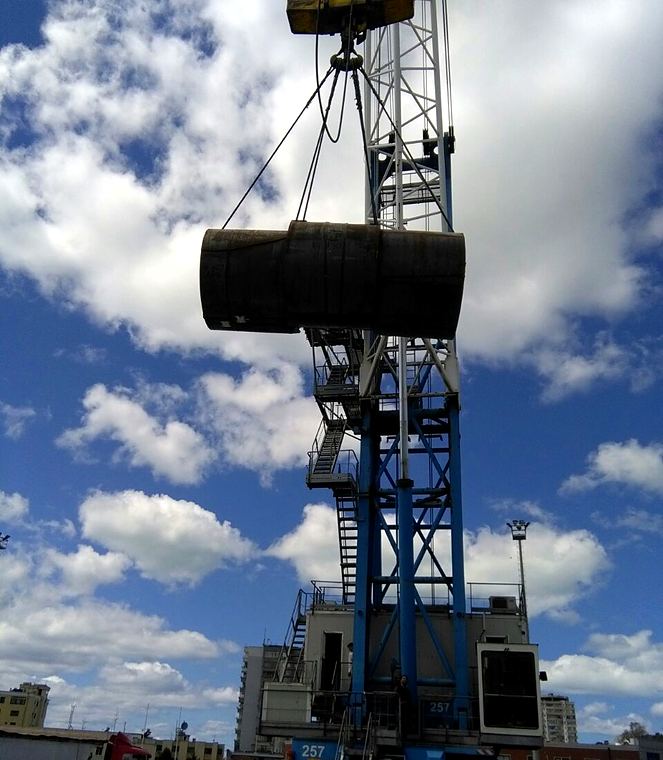 Harbour crane at work