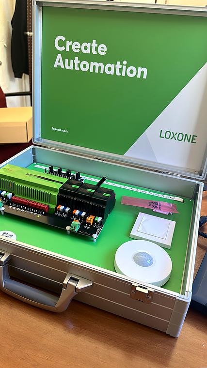 Loxone demo case