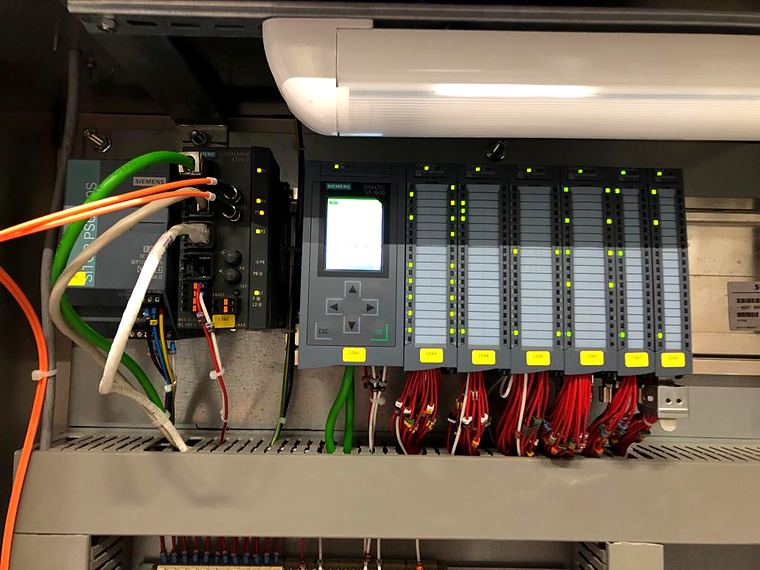 Siemens S7-1500 with I/O modules