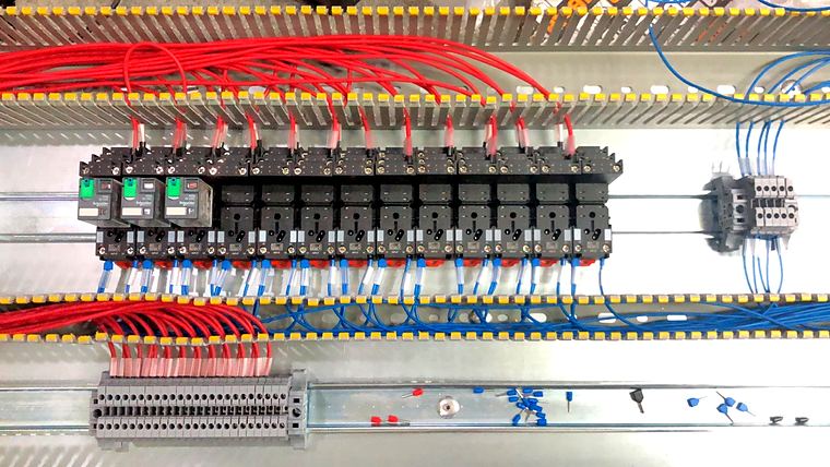 Relay assembly in the workshop